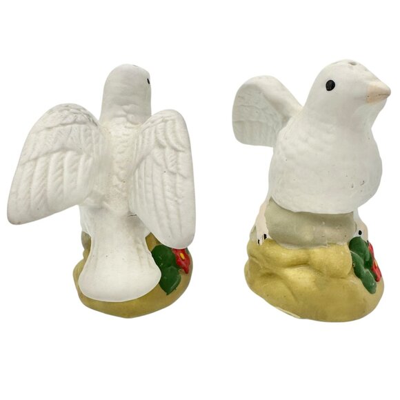 Ceramic White Doves Salt and Pepper Shakers On Floral Base 3 in Tall Vtg Decor - Picture 3 of 7